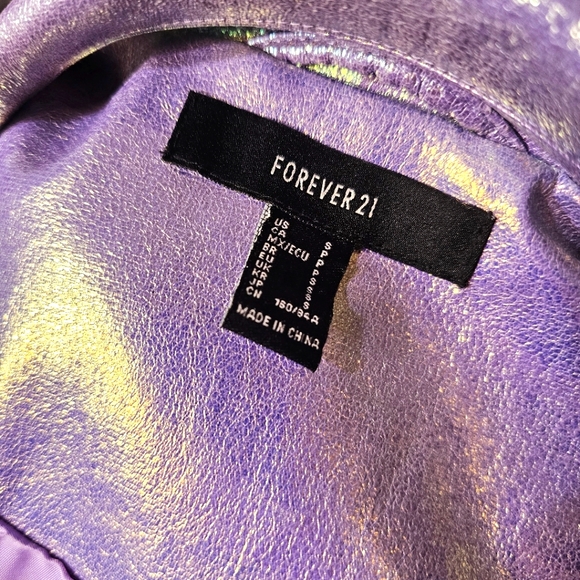 S Forever21, holographic, dichroic, iridescent, rainbow, lavender jacket. - Picture 6 of 12